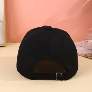 Κλασικό μαύρο καπέλο μπέιζμπολ unisex, ρυθμιζόμενος ιμάντας με μεταλλική αγκάτρα, casual καπέλο.