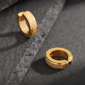 Gold frosted non-pierced hoop earrings for men and women, stylish metal clip-on jewelry.