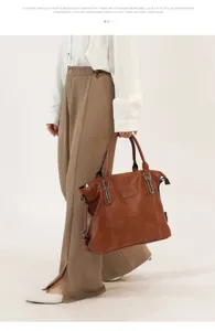 Classic retro brown leather tote bag for women, large capacity handbag for daily work and commuting.