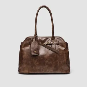 Vintage brown leather tote bag, large capacity stylish shoulder handbag for daily use.