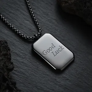 Schwarze Titanstahl Erkennungsmarke Halskette für Damen und Herren, minimalistischer Schmuck.
