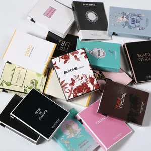 Tragbares buchförmiges Parfüm-Sprühflaschen-Set mit verschiedenen klassischen Duftrichtungen