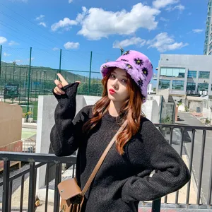 Women Faux Fur Bucket Hat Winter Warm Plush Fisherman Cap Japanese Style Daisy Floral Printed Foldable Outdoor Sun Hat