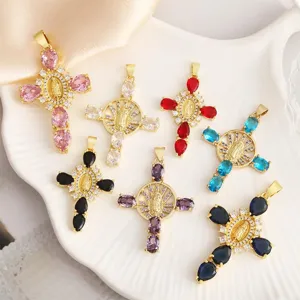 Ciondolo croce placcato oro 18k con zirconi colorati, collana vintage con micro pavé.