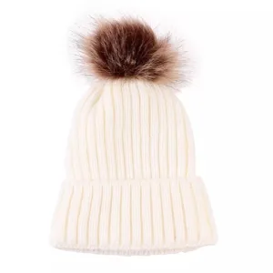 Bonnet tricoté d'hiver pour enfants avec pompon marron moelleux chapeau chaud doux