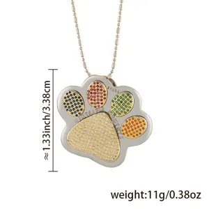 Vergulde pootafdruk huisdier hanger ketting met kleurrijke sprankelende strass steentjes.