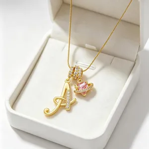 Collier Pendentif Lettre Initiale en Cuivre Plaqué Or Zircone Avec Charme Saturne Planète Cœur Rose Chaîne Serpent Bijoux pour Femmes