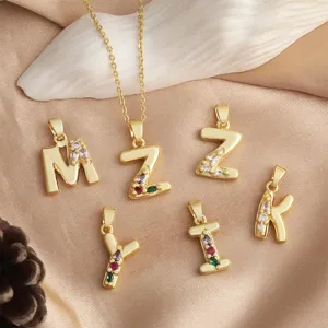 Pendentifs lettres alphabet en zircone colorée micro-sertie en cuivre collier accessoire DIY.