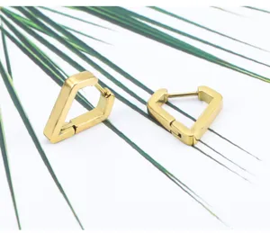 Pendientes de aro geométricos poligonales de acero inoxidable dorado minimalista para mujer.