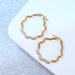 Sweet Stainless Steel Wavy Flower Hoop Earrings For Women Gold Plated Rhinestone Plant Sunflower Inlaid Huggie Earrings Jewelry Gift
