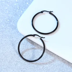 Classic black stainless steel hoop earrings for men and women, fashion titanium steel jewelry.