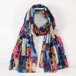 Bunter buchstaben druck langer chiffon schal, leichtes frühling sommer mode tuch strandtuch.