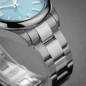PLADEN men's stainless steel quartz watch detail, light blue dial, luminous hands, metal strap.