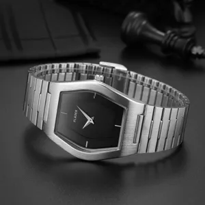 PLADEN luxe heren quartz horloge met een roestvrijstalen band en unieke wijzerplaat.