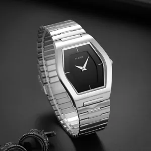 PLADEN luxe roestvrijstalen quartz horloge voor heren met unieke tonvormige zwarte wijzerplaat.