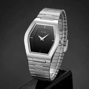 Zilverkleurig roestvrijstalen quartz horloge met zwarte wijzerplaat, luxe tonneau heren.