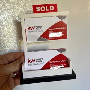 3D gedruckter Immobilien Visitenkartenhalter Miniatur Verkaufsschild Ständer Schreibtisch