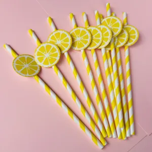 Kreative Papier Trinkhalme mit gelben Streifen und Zitronenscheiben Dekor für Partyzubehör.