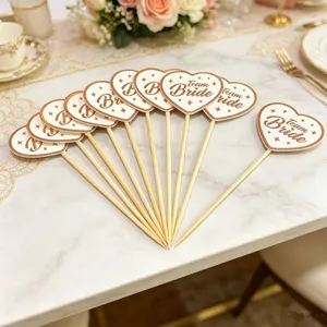 Topper per dessert in carta a forma di cuore Bride Tribe con bastoncini di legno per festa.