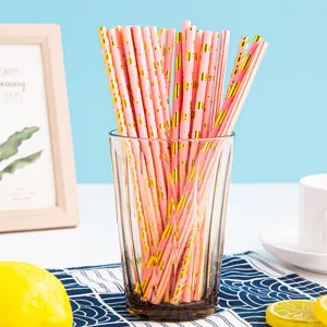 Kleurrijke papieren wegwerprietjes set met goudfolie patroon, perfect voor feestjes en drankjes.