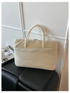 Korean quilted 14-inch laptop handbag, thin shockproof commuter protective sleeve for women.