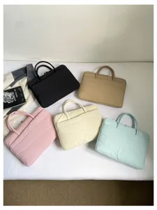 Korean quilted laptop bag 14 inch thin shockproof notebook sleeve minimalist business commuter bag detail