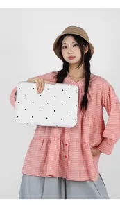Custodia per laptop leggera ed elegante con pois, borsa protettiva impermeabile.