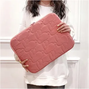 Rosa gesteppte Laptoptasche mit süßem Hasenmuster, leichte schützende Tablet-Hülle.