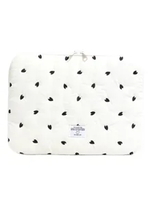 Weißer gesteppter Laptoptasche mit Herzmuster gepolsterte Tablet-Schutzhülle für Alltag