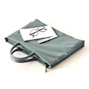 Leichte, wasserdichte 14-Zoll Business Laptoptasche Handtasche aus grauem Oxford-Stoff.