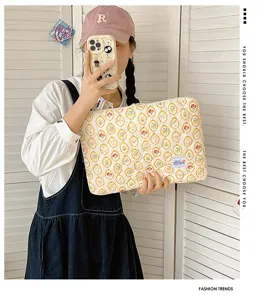 Süße gesteppte Laptoptasche mit Hundemuster 13 15 Zoll Tablet Tasche ästhetisch