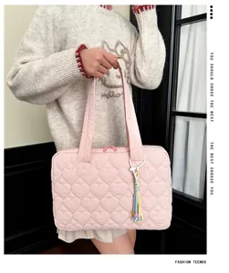 Elegante borsa a tracolla trapuntata a cuore per donna, grande borsa per computer portatile.