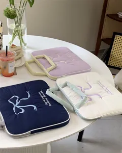 Süße Schleifen Stickerei gepolsterte Laptoptasche mit Griff für Tablet Aufbewahrung Design.
