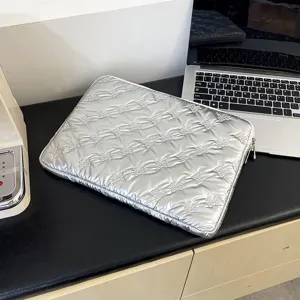 Custodia per Laptop Trapuntata con Fiocco Carino Borsa per Computer Imbottita in Nylon Impermeabile Dolce Stile Collegiale Borsa a Mano Portatile per Donne