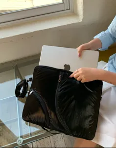 Minimalist 14-inch laptop bag for women, stylish Y2K portable computer sleeve.