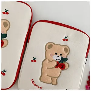 Suesses besticktes Baeren Laptoptasche 13 Zoll aesthetische Computertasche Schutzhuelle