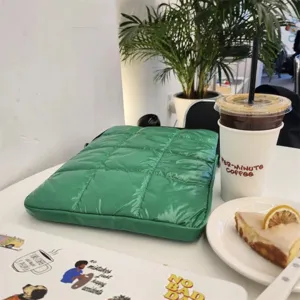 Custodia trapuntata verde per laptop 13 15 pollici imbottita morbida antiurto borsa protettiva