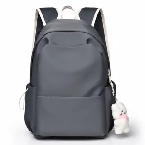 Gran mochila escolar de estudiante de color solido gris minimalista casual con colgante
