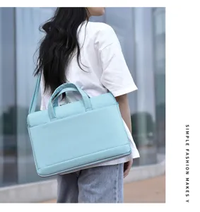 Lässige minimalistische Laptoptasche, leichte Business-Aktentasche für den Alltag.