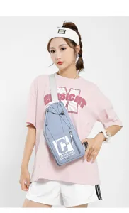 Elegante borsa a tracolla casual per sport all'aperto, leggera e comoda per l'uso quotidiano.