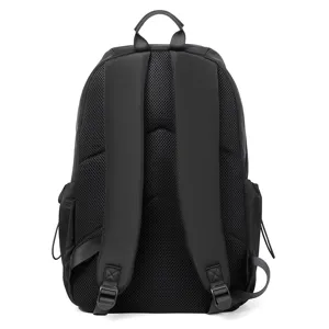 Heren zwarte zakelijke casual laptop rugzak met ademend mesh rugpaneel en brede banden.