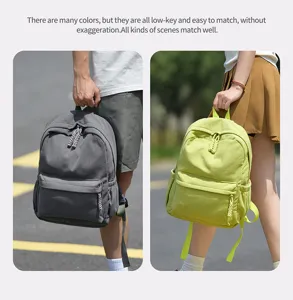Lässiger Cord-Rucksack für Studenten, großer Kapazität Pendler-Schultasche, stylischer Tagesrucksack.