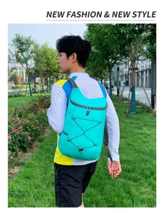 Mochila deportiva al aire libre para senderismo y viajes, mochila diaria impermeable y duradera.
