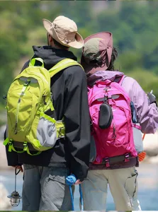 Professionele waterdichte outdoor wandelrugzak met grote capaciteit voor reizen.