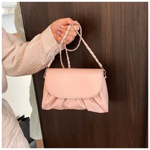 Roze zachte lederen crossbody tas met ketting, trendy cloud schoudertas voor dames.