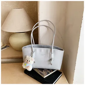 Vintage commuter large capacity tote bag women fashion minimalist shoulder handbag detail