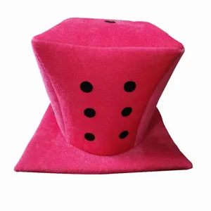 Sombrero de dado de peluche rosa para disfraz de fiesta, divertido tocado para actuaciones.