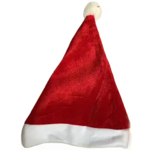 Chapeau de Père Noël en velours rouge classique avec bordure en peluche blanche et pompon.