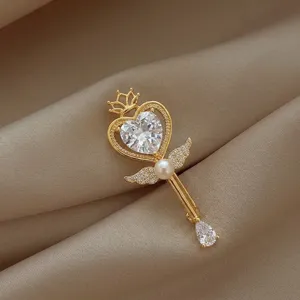 Koper Strass Kunstparel Kroon Hart Brooch Pin Voor Vrouwen Mode Jurk Pak Corsage Sieraden Cadeau