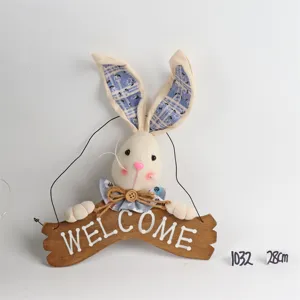 Paashaas hangende decoratie met houten welkomstbord, stoffen konijnenhanger voor thuis.